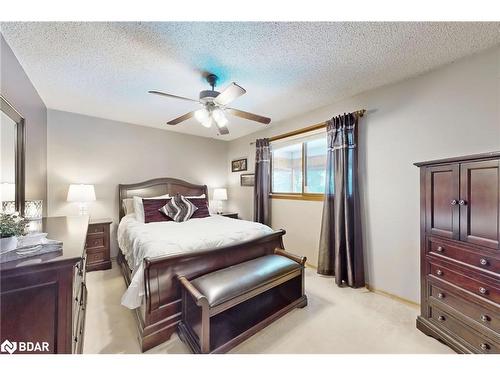 121 Queen Street Street, Fenelon Falls, ON - Indoor Photo Showing Bedroom