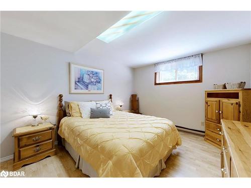 121 Queen Street Street, Fenelon Falls, ON - Indoor Photo Showing Bedroom