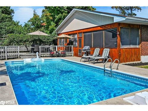 121 Queen Street Street, Fenelon Falls, ON - Outdoor With In Ground Pool