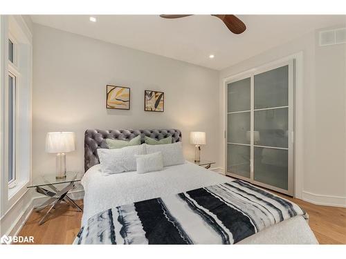 855 Shoreview Drive, Innisfil, ON - Indoor Photo Showing Bedroom