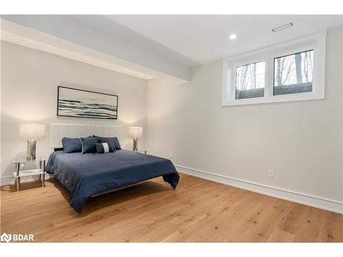 855 Shoreview Drive, Innisfil, ON - Indoor Photo Showing Bedroom