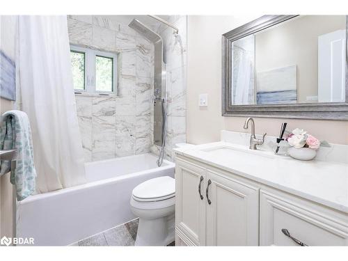 148 Sand Road, Holland Landing, ON - Indoor Photo Showing Bathroom