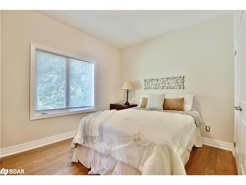 16 Macedonia Circle, Tiny, ON - Indoor Photo Showing Bedroom