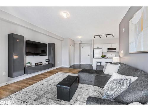 603-306 Essa Road, Barrie, ON - Indoor Photo Showing Living Room