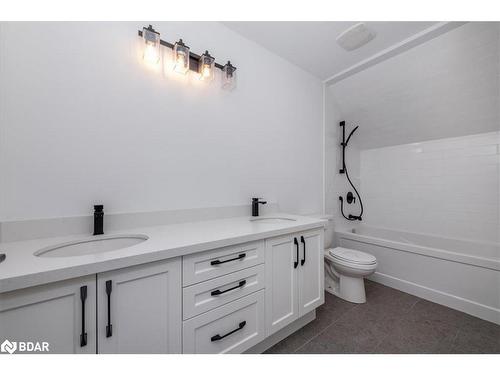 1117 Stoney Point Road, Lefroy, ON - Indoor Photo Showing Bathroom