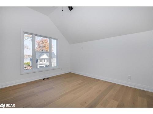 1117 Stoney Point Road, Lefroy, ON - Indoor Photo Showing Other Room