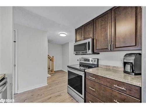 28 Monarchy Street, Barrie, ON - Indoor Photo Showing Kitchen