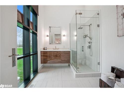 2761 Lockhart Road, Innisfil, ON - Indoor Photo Showing Bathroom