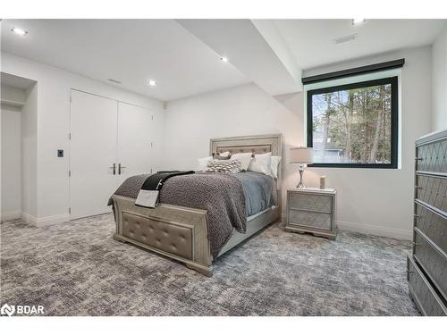 2761 Lockhart Road, Innisfil, ON - Indoor Photo Showing Bedroom