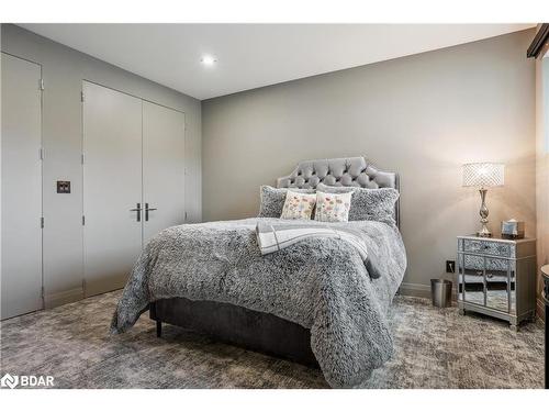 2761 Lockhart Road, Innisfil, ON - Indoor Photo Showing Bedroom