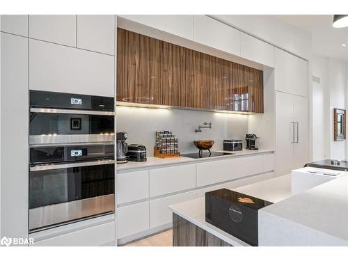 2761 Lockhart Road, Innisfil, ON - Indoor Photo Showing Kitchen