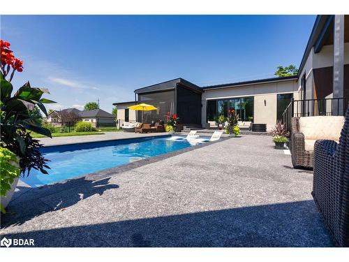 2761 Lockhart Road, Innisfil, ON - Outdoor With In Ground Pool