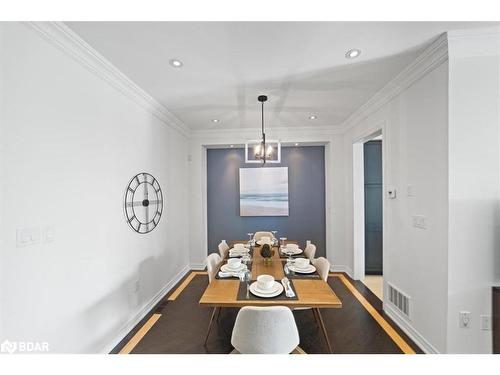 15 Aspenview Avenue, Caledon, ON - Indoor Photo Showing Dining Room