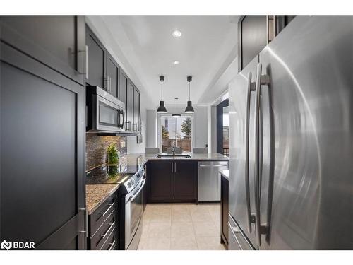 15 Aspenview Avenue, Caledon, ON - Indoor Photo Showing Kitchen With Stainless Steel Kitchen With Upgraded Kitchen