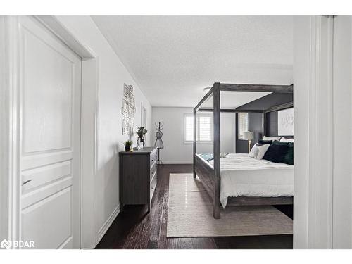 15 Aspenview Avenue, Caledon, ON - Indoor Photo Showing Bedroom