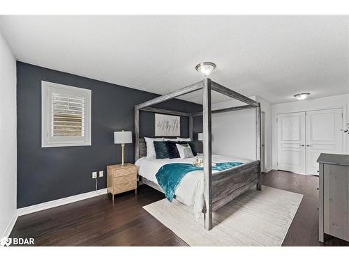 15 Aspenview Avenue, Caledon, ON - Indoor Photo Showing Bedroom