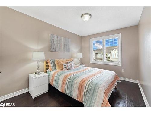 15 Aspenview Avenue, Caledon, ON - Indoor Photo Showing Bedroom