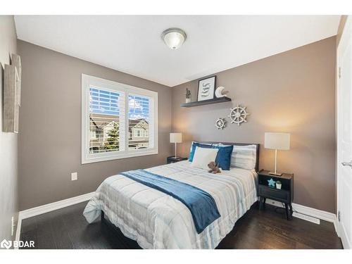 15 Aspenview Avenue, Caledon, ON - Indoor Photo Showing Bedroom