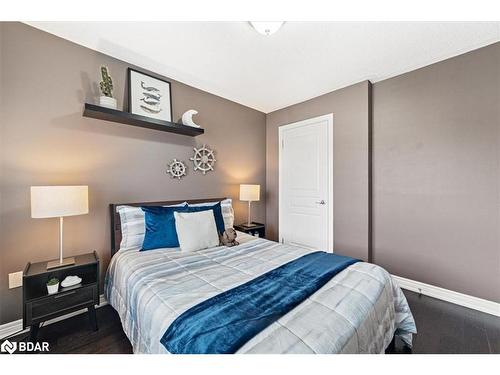 15 Aspenview Avenue, Caledon, ON - Indoor Photo Showing Bedroom