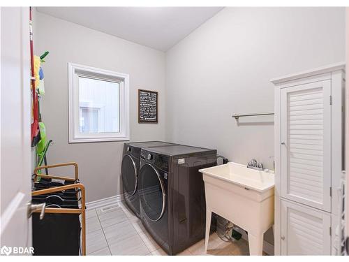 66 Atlantis Drive Drive, Orillia, ON - Indoor Photo Showing Laundry Room