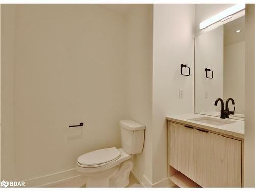 702-185 Dunlop Street East, Barrie, ON - Indoor Photo Showing Bathroom