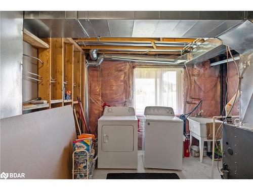 70 Courtney Crescent, Barrie, ON - Indoor Photo Showing Laundry Room