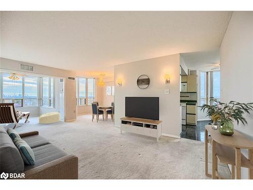 803-20 Cherrytree Drive, Brampton, ON - Indoor Photo Showing Living Room