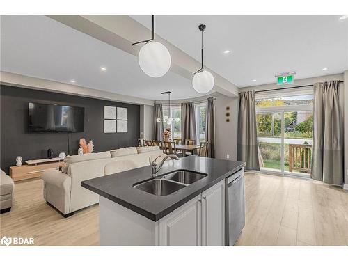 12-218 Crosswinds Boulevard, The Blue Mountains, ON - Indoor Photo Showing Kitchen With Double Sink