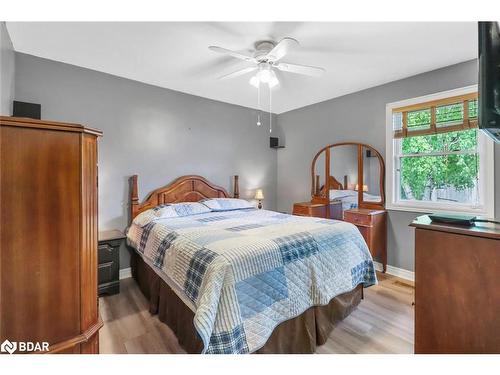 8 Robinson Road, Elmvale, ON - Indoor Photo Showing Bedroom