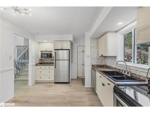 275 Pine Drive, Barrie, ON - Indoor Photo Showing Kitchen With Double Sink