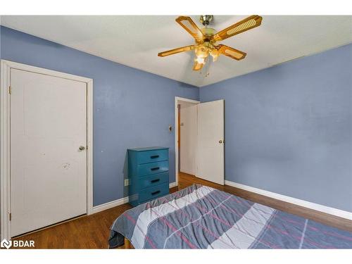 1213 Bayfield St N Street N, Barrie, ON - Indoor Photo Showing Bedroom