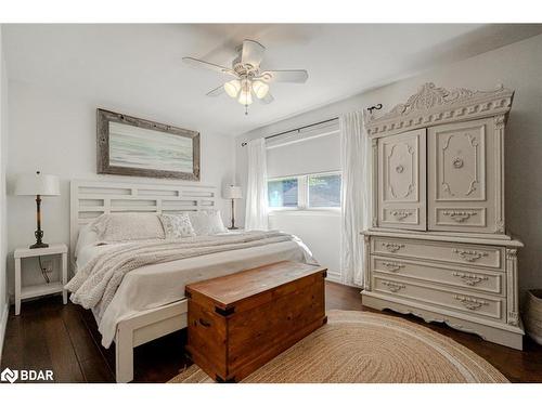 65 Melrose Avenue, Barrie, ON - Indoor Photo Showing Bedroom