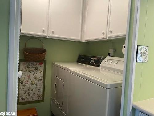 15 Trefoil Drive, Innisfil, ON - Indoor Photo Showing Laundry Room