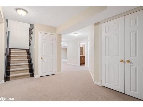 15 Prince William Way, Barrie, ON - Indoor Photo Showing Other Room