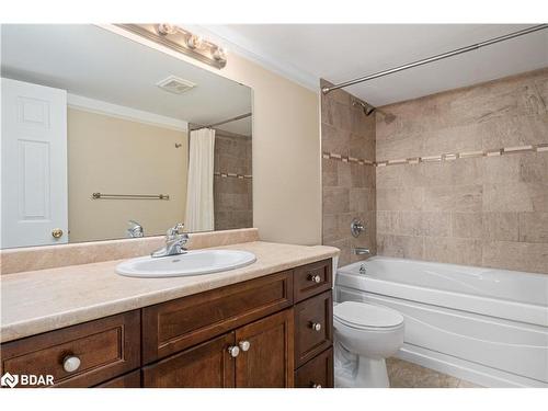 15 Prince William Way, Barrie, ON - Indoor Photo Showing Bathroom