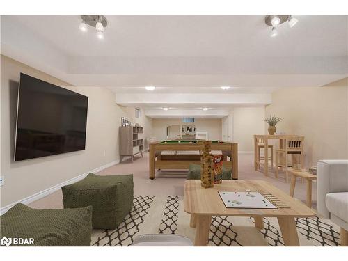 15 Prince William Way, Barrie, ON - Indoor Photo Showing Living Room