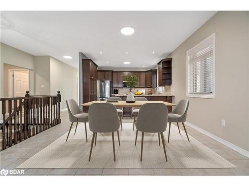 15 Prince William Way, Barrie, ON - Indoor Photo Showing Dining Room