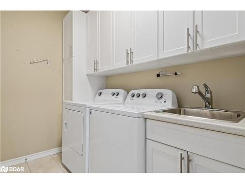 15 Prince William Way, Barrie, ON - Indoor Photo Showing Laundry Room