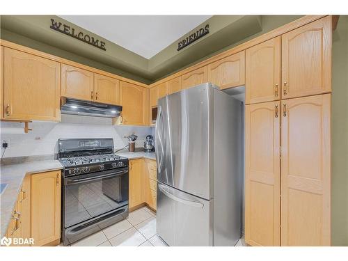 1917 Romina Court, Innisfil, ON - Indoor Photo Showing Kitchen