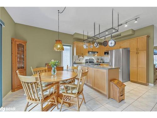 1917 Romina Court, Innisfil, ON - Indoor Photo Showing Dining Room