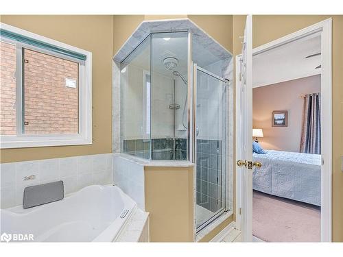 1917 Romina Court, Innisfil, ON - Indoor Photo Showing Bathroom