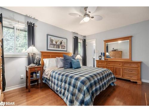 1560 Wilson Drive, Springwater, ON - Indoor Photo Showing Bedroom