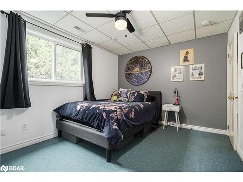 1560 Wilson Drive, Springwater, ON - Indoor Photo Showing Bedroom