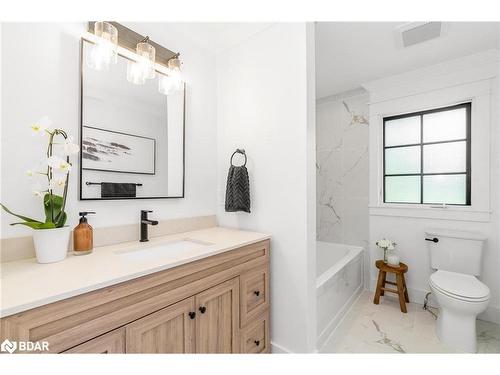 2764 Fairgrounds Road, Severn, ON - Indoor Photo Showing Bathroom