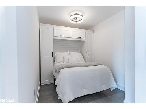 610-10 Culinary Lane, Barrie, ON - Indoor Photo Showing Bedroom