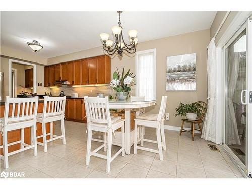 10 St Philip Court, Whitby, ON - Indoor Photo Showing Dining Room