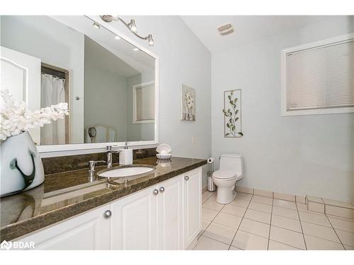 10 St Philip Court, Whitby, ON - Indoor Photo Showing Bathroom