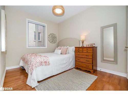 10 St Philip Court, Whitby, ON - Indoor Photo Showing Bedroom