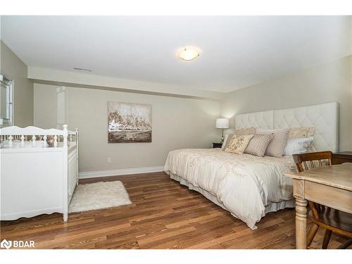 10 St Philip Court, Whitby, ON - Indoor Photo Showing Bedroom