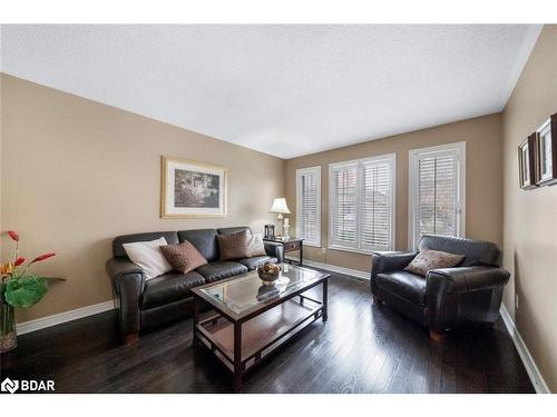 56 Bishop Drive, Barrie, ON - Indoor Photo Showing Living Room